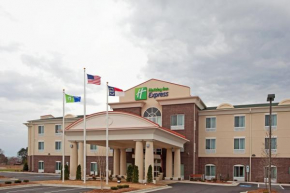 Отель Holiday Inn Express Pembroke, an IHG Hotel  Пемброк